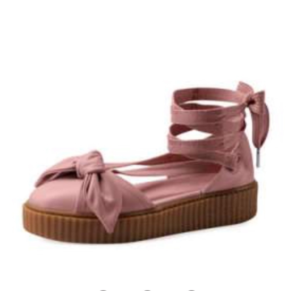Pink fenty puma creeper